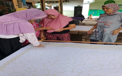 FILOSOFI BATIK SLEKER ASRI DI DESA KEMESU